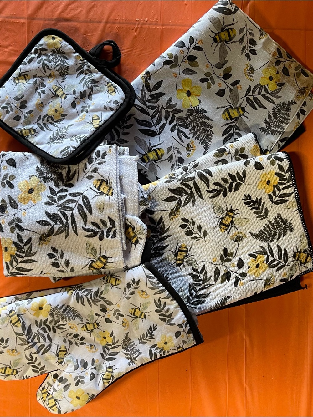 Bee & Floral Kitchen Towel Set - Yellow Floral Print
